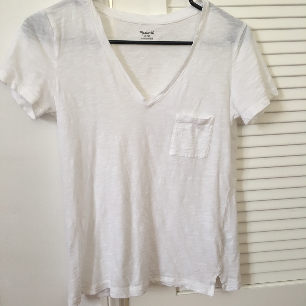 Madewell classic white v neck, size extra small